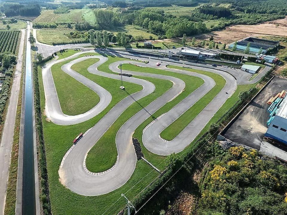 La Villa Del Karting El Teso Exteriör bild